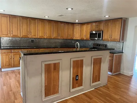 2860 NW 207th Street Miami Gardens FL 33056