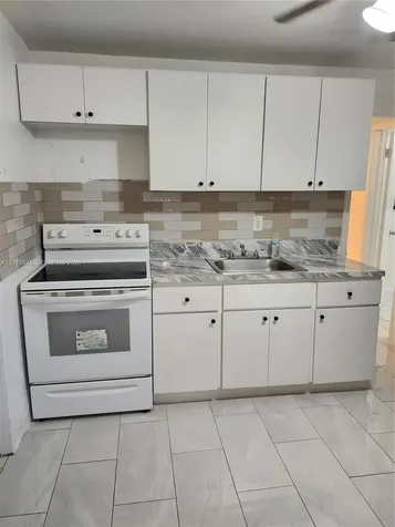 551 NE 139th Street North Miami FL 33161