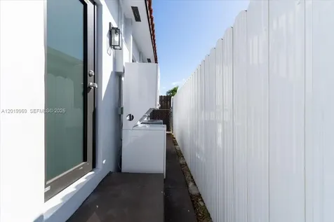 3297 SW 26th Street Miami FL 33133