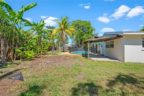 8200 SW 164th Street Palmetto Bay FL 33157