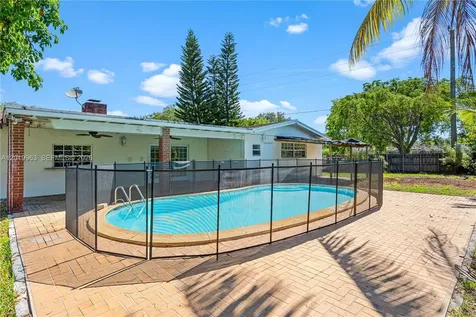 8200 SW 164th Street Palmetto Bay FL 33157