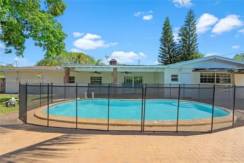 8200 SW 164th Street Palmetto Bay FL 33157