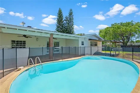 8200 SW 164th Street Palmetto Bay FL 33157