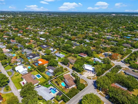 8200 SW 164th Street Palmetto Bay FL 33157
