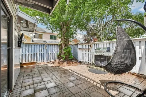 2039 Winners Circle North Lauderdale FL 33068