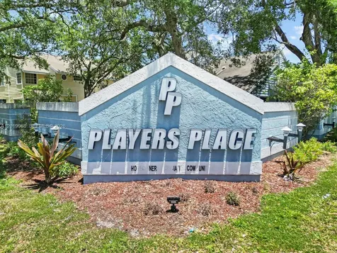 2039 Winners Circle North Lauderdale FL 33068