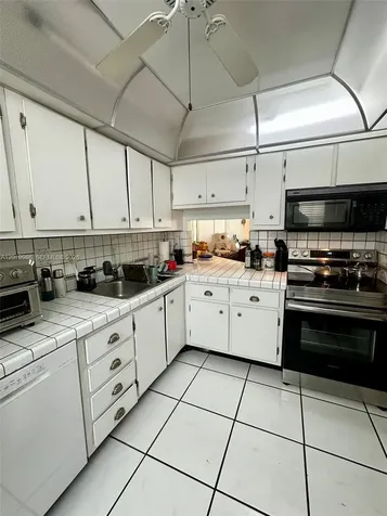 300 Galen Drive Key Biscayne FL 33149