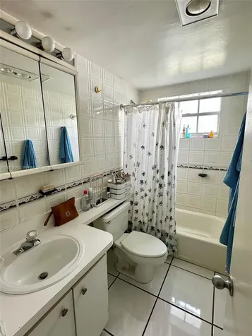 300 Galen Drive Key Biscayne FL 33149