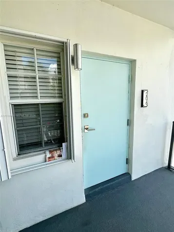 300 Galen Drive Key Biscayne FL 33149