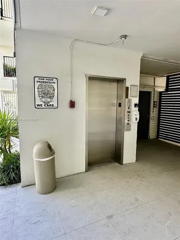 300 Galen Drive Key Biscayne FL 33149