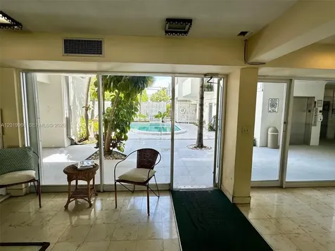 300 Galen Drive Key Biscayne FL 33149