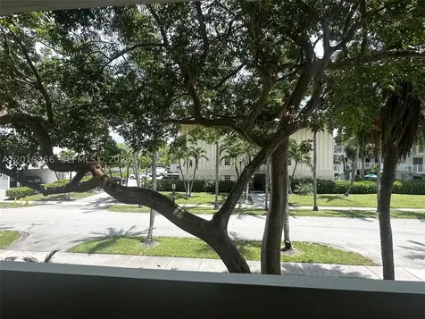300 Galen Drive Key Biscayne FL 33149