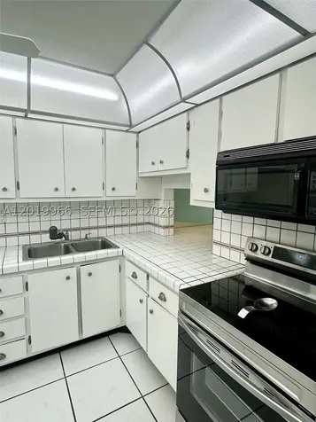 300 Galen Drive Key Biscayne FL 33149