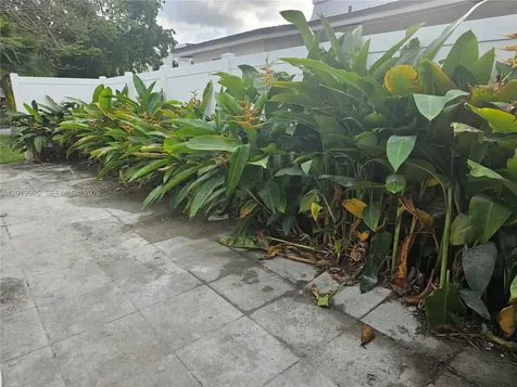 241 NE 1st Terrace Dania Beach FL 33004