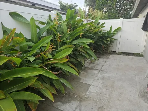 241 NE 1st Terrace Dania Beach FL 33004