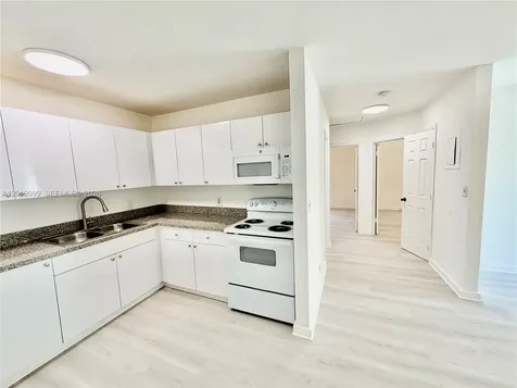 4801 SW 18th Street West Park FL 33023