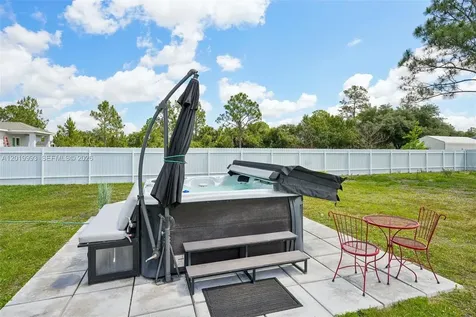 910 Richmond Avenue N Lehigh Acres FL 33972