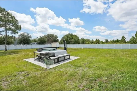 910 Richmond Avenue N Lehigh Acres FL 33972