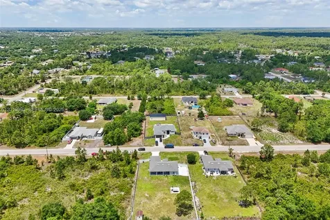 910 Richmond Avenue N Lehigh Acres FL 33972
