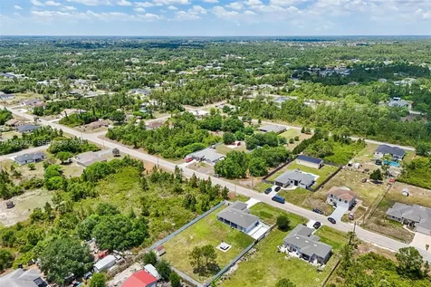 910 Richmond Avenue N Lehigh Acres FL 33972