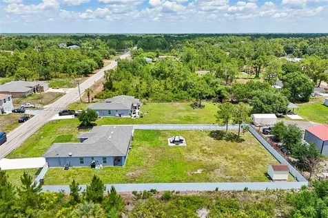 910 Richmond Avenue N Lehigh Acres FL 33972