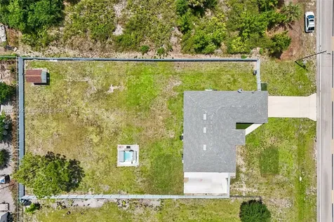 910 Richmond Avenue N Lehigh Acres FL 33972