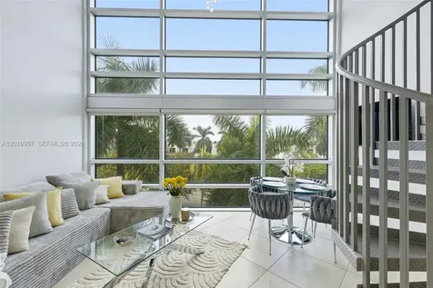 421 Meridian Avenue Miami Beach FL 33139