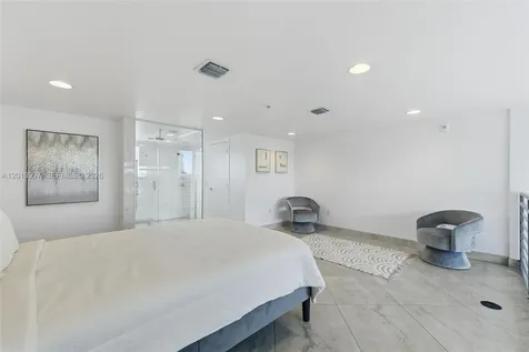 421 Meridian Avenue Miami Beach FL 33139