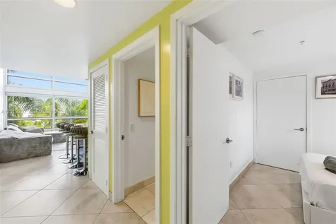 421 Meridian Avenue Miami Beach FL 33139
