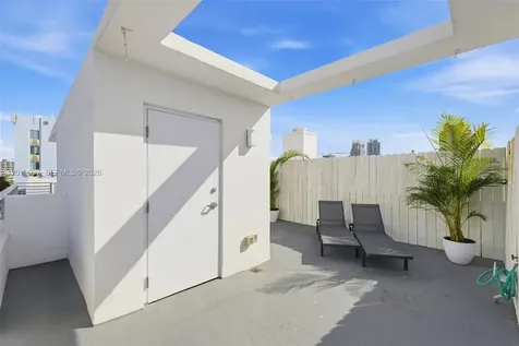 421 Meridian Avenue Miami Beach FL 33139