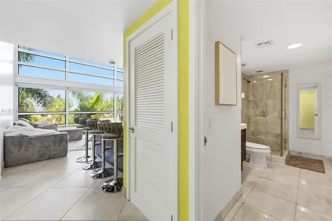 421 Meridian Avenue Miami Beach FL 33139