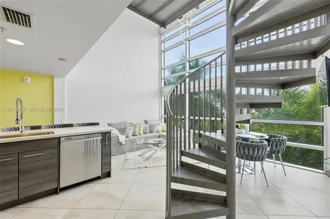 421 Meridian Avenue Miami Beach FL 33139