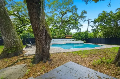 5840 SW 37th Avenue Dania Beach FL 33312