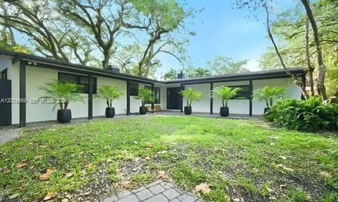 5840 SW 37th Avenue Dania Beach FL 33312