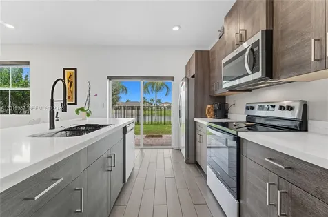 805 SE 18th Street Homestead FL 33034