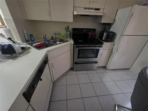 5500 W 21st Court Hialeah FL 33016