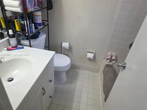 5500 W 21st Court Hialeah FL 33016