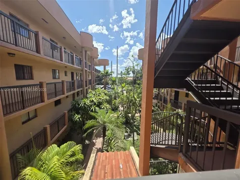 5500 W 21st Court Hialeah FL 33016