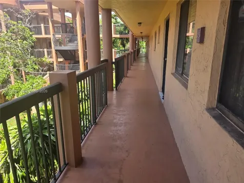 5500 W 21st Court Hialeah FL 33016