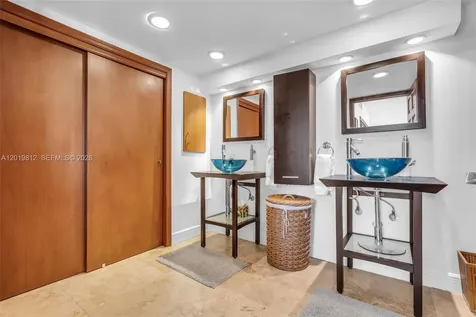 209 E Enid Drive Key Biscayne FL 33149