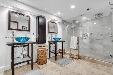 209 E Enid Drive Key Biscayne FL 33149