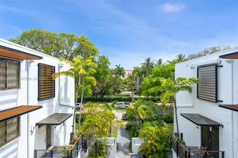 209 E Enid Drive Key Biscayne FL 33149