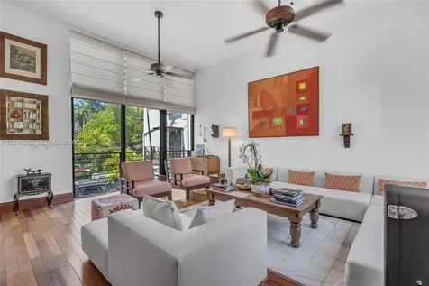 209 E Enid Drive Key Biscayne FL 33149
