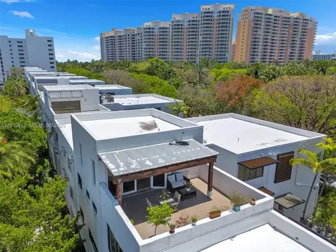 209 E Enid Drive Key Biscayne FL 33149