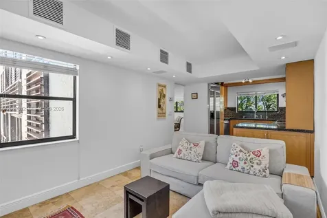 209 E Enid Drive Key Biscayne FL 33149