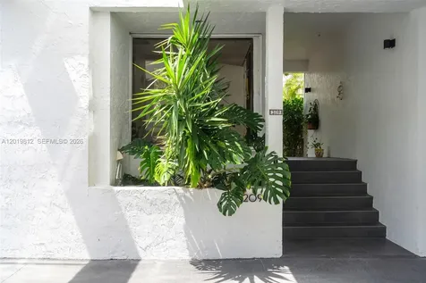 209 E Enid Drive Key Biscayne FL 33149