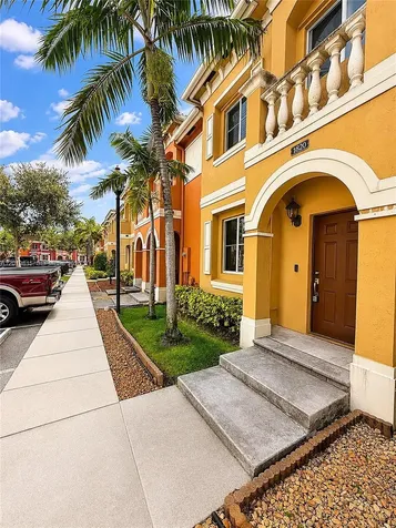 1820 SW 89th Terrace Miramar FL 33025