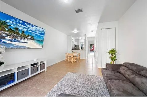 1820 SW 89th Terrace Miramar FL 33025