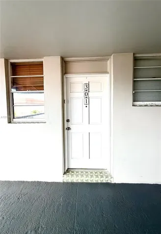 18601 NE 14th Avenue Miami FL 33179