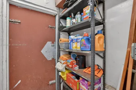 Coin Laundry For Sale On Palm Ave Hialeah Hialeah FL 33010